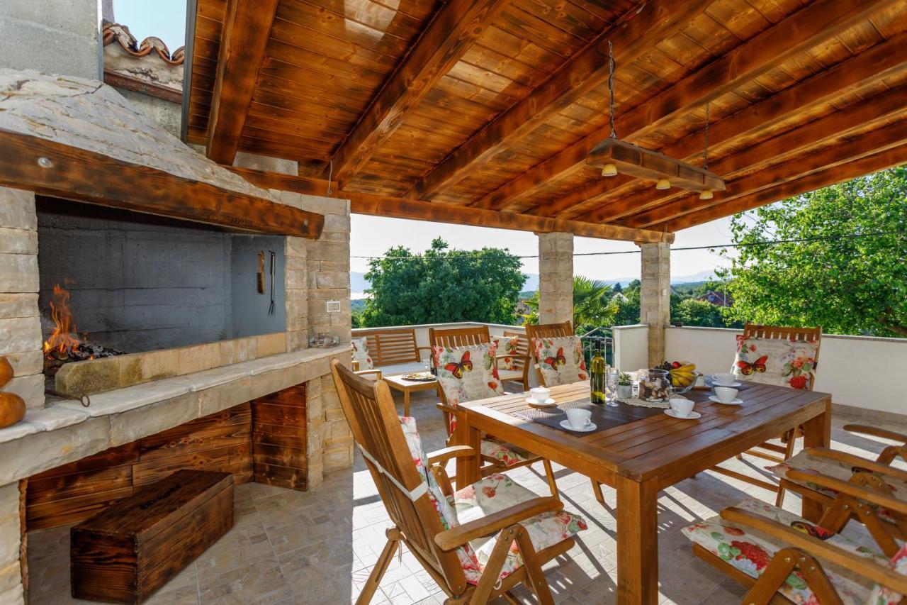 קרק Rustic Apartment Evelin מראה חיצוני תמונה