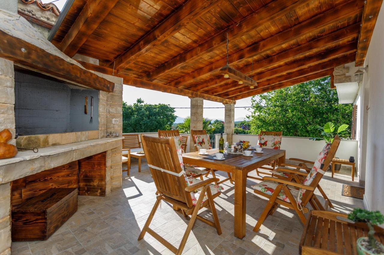 קרק Rustic Apartment Evelin מראה חיצוני תמונה